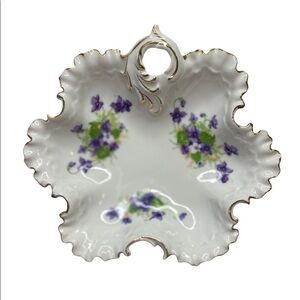 Vintage Norcrest “Sweet Violet” Gold Rim Leaf Shape Candy Dish.